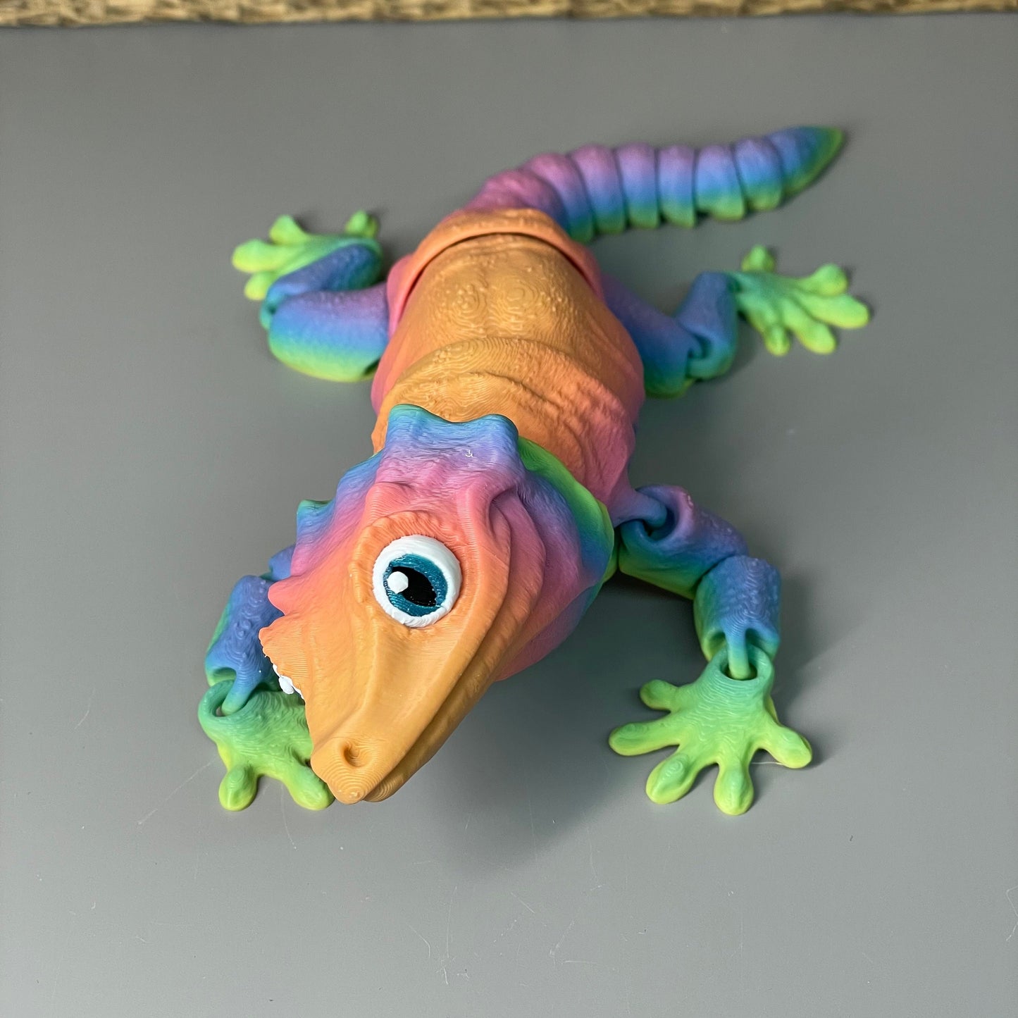 Articulated Gargoyle Gecko! - 3D Printed. Premium Colors! Fun Desk Lizard!