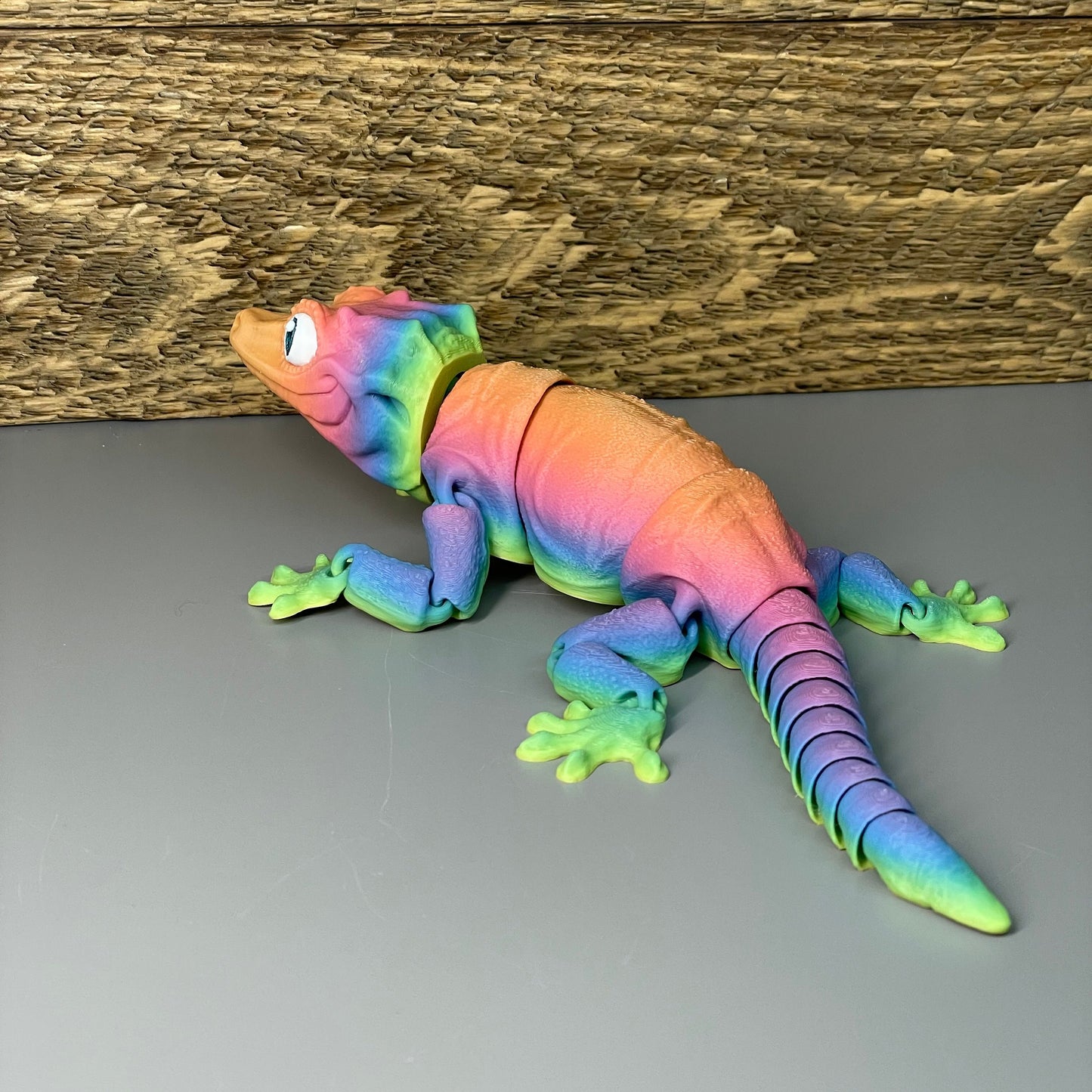 Articulated Gargoyle Gecko! - 3D Printed. Premium Colors! Fun Desk Lizard!